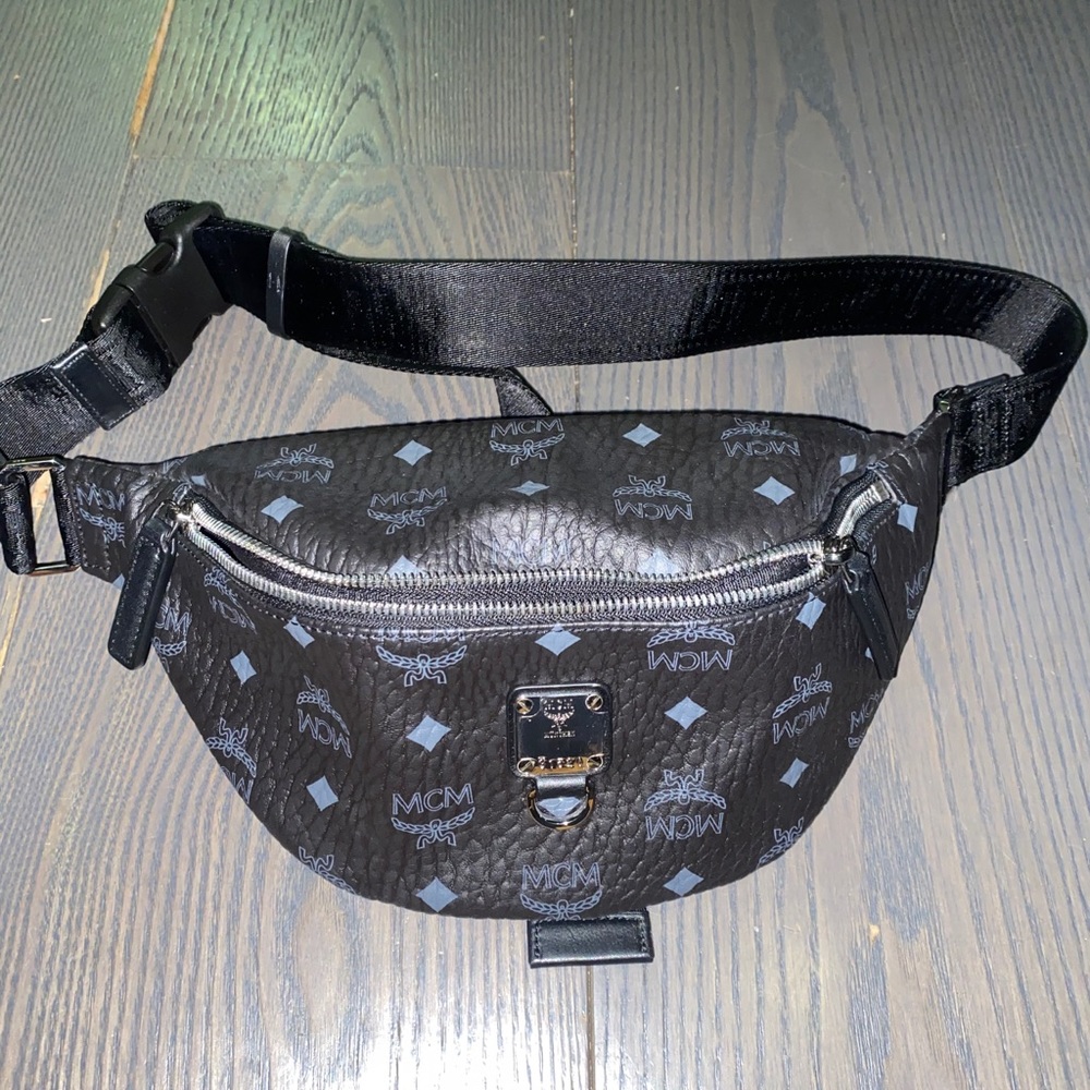 Authentic & NEW Fursten Visetos Small Belt Bag